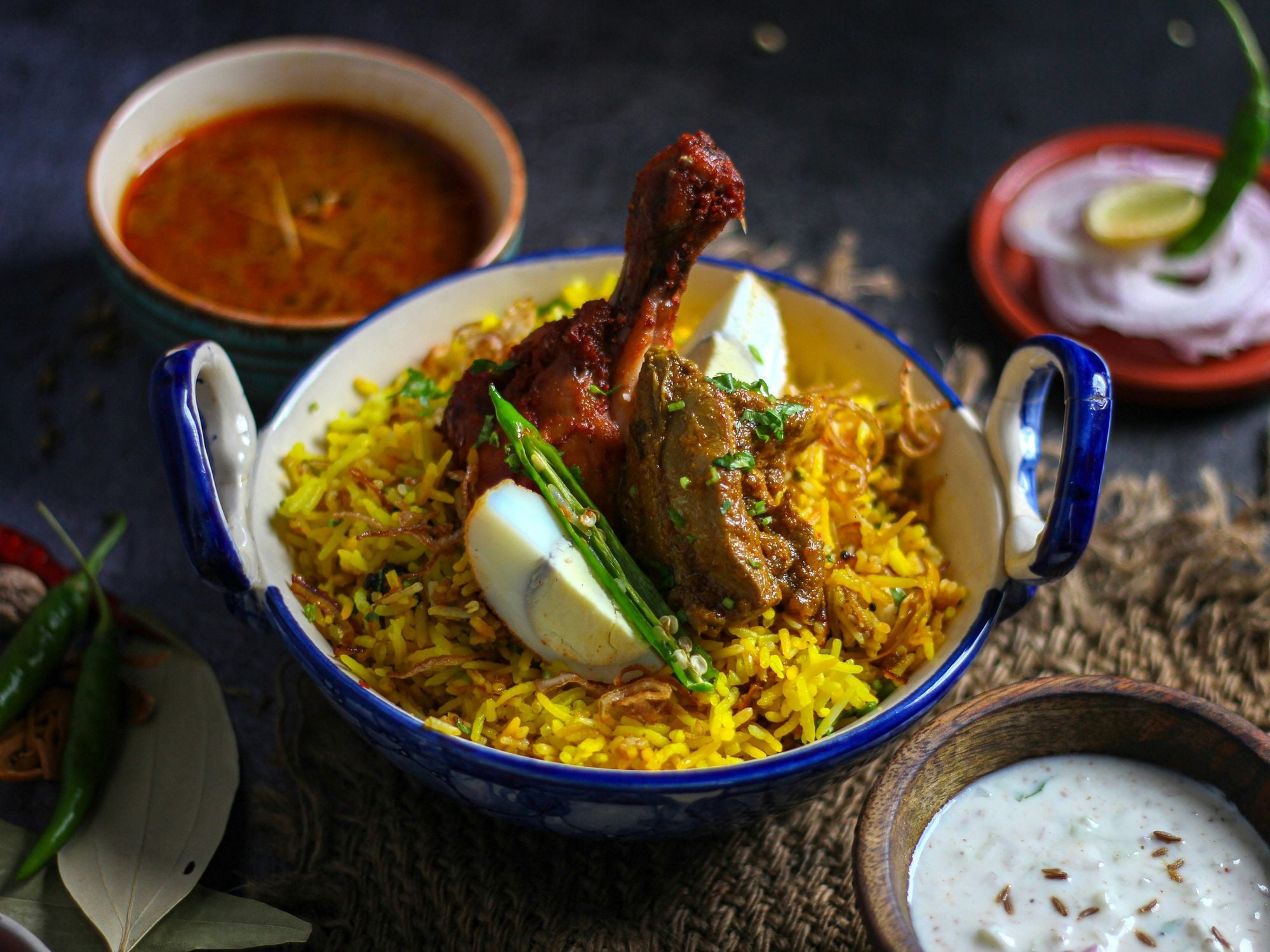 Biryani mit Hähnchenschenkel, Biryani, INDIAN, Hähnchen, Reis, Indisch, Würzig, SPICY, TRADITIONAL, FAMILY, CELEBRATION, DINNER, CHICKEN, RICE_MEALS