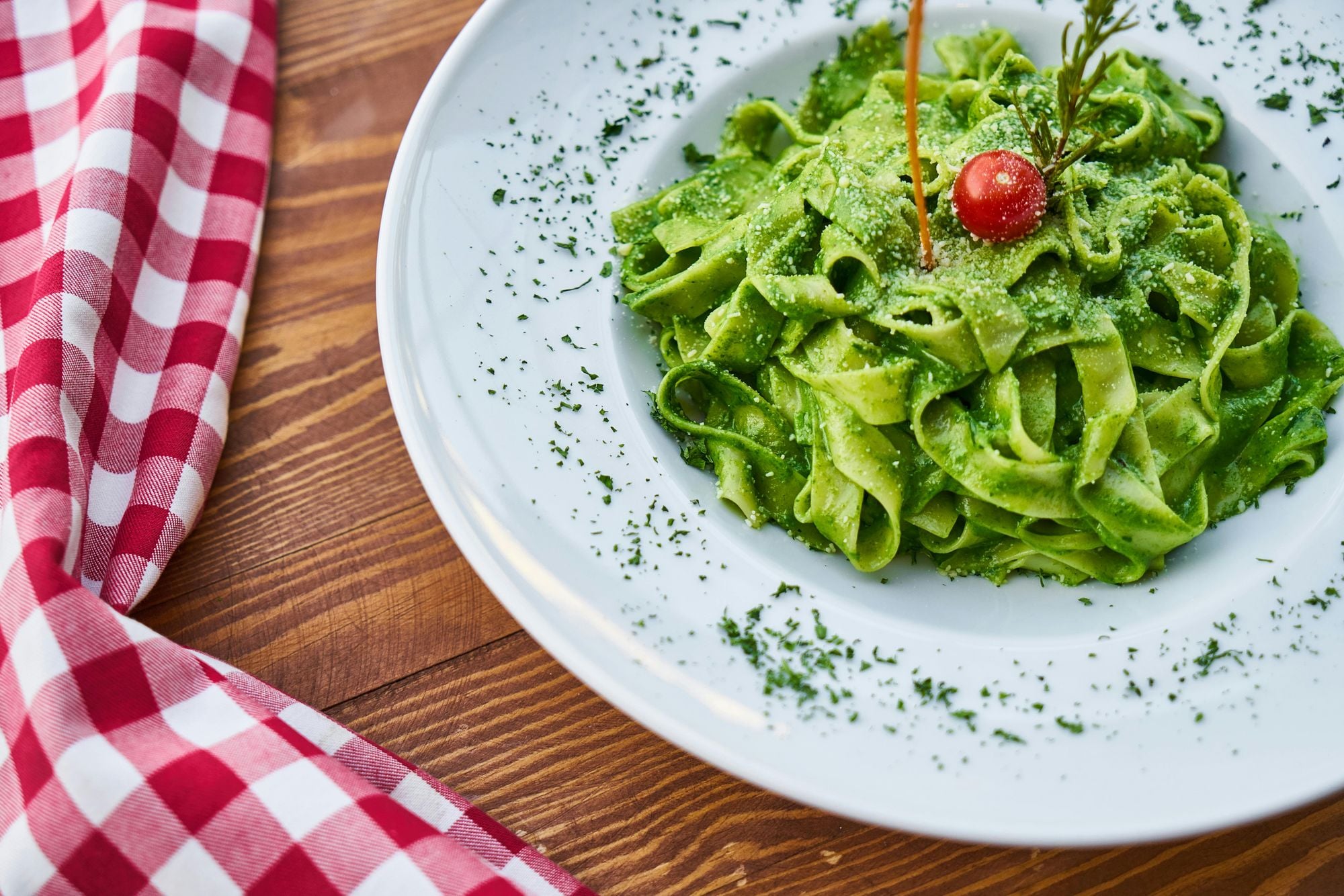 Pesto Pasta, ITALIAN, Basilikum, Einfach, Italienisch, Nudeln, VEGETARIAN, QUICK, EASY, DINNER, LUNCH, PASTA
